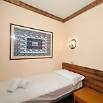 Hostdomus - Abeti Sauze di Cesana