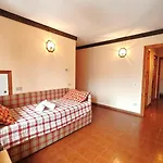 Holiday home Hostdomus - Abeti
