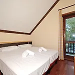 Holiday home Hostdomus - Abeti