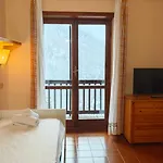Holiday home Hostdomus - Abeti