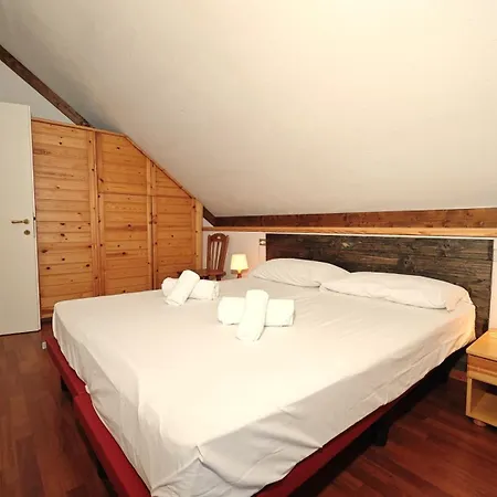 Holiday home Hostdomus - Abeti Sauze di Cesana