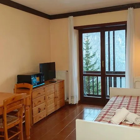 Ferienhaus Hostdomus - Abeti Sauze di Cesana
