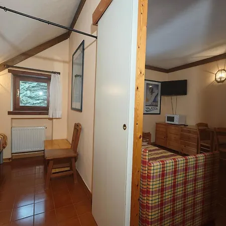 Hostdomus - Abeti * Sauze di Cesana