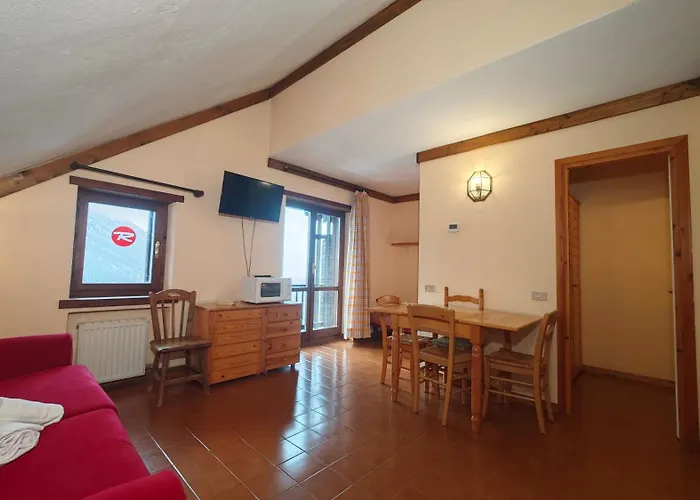 Dom wakacyjny Hostdomus - Abeti Sauze di Cesana
