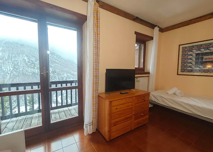 Hostdomus - Abeti Dom wakacyjny Sauze di Cesana