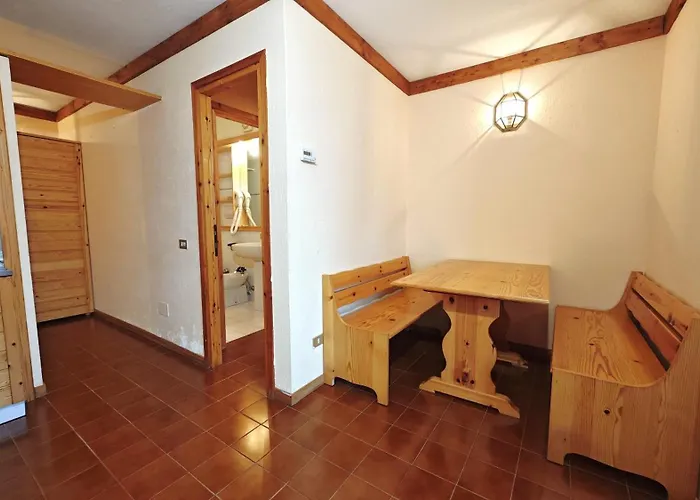 Hostdomus - Abeti Dom wakacyjny Sauze di Cesana