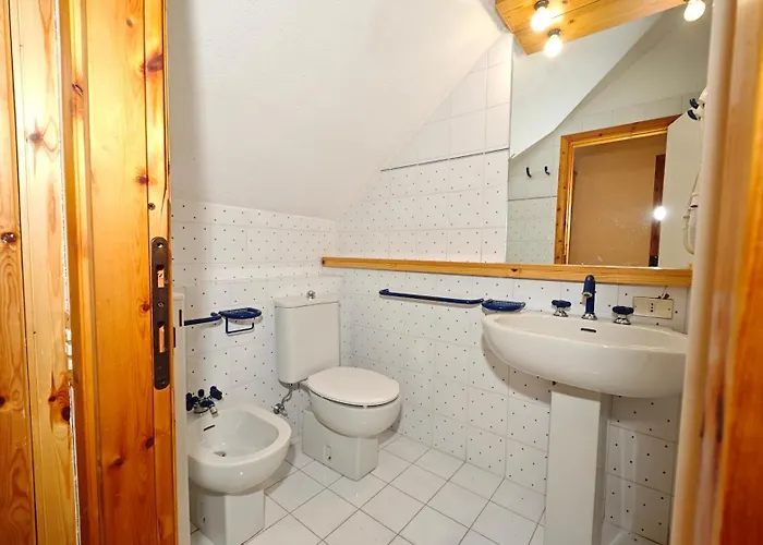 Dom wakacyjny Hostdomus - Abeti Sauze di Cesana